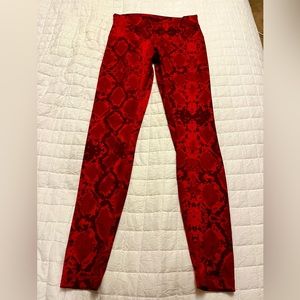 EUC LULULEMON RED SNAKESKIN LEGGINGS SIZE 12 wunder under high rise
